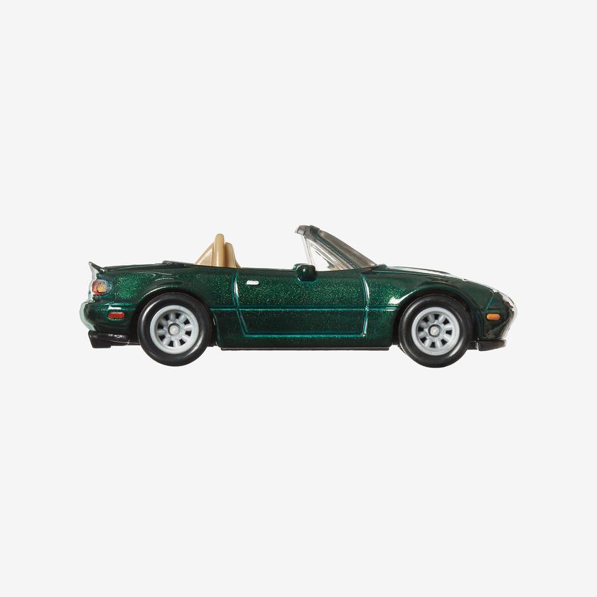 Hot Wheels Premium Car Culture Modern Classics '91 Mazda MX-5 Miata Best Seller