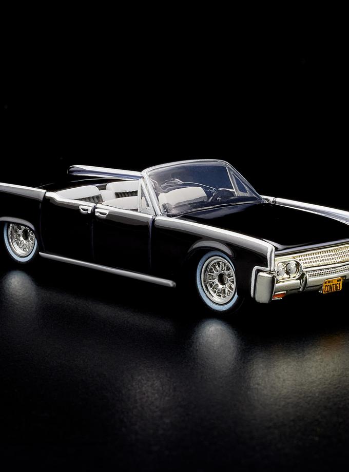 Hot Wheels RLC Exclusive ’61 Lincoln Continental New Arrival