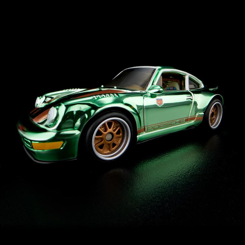 RLC Exclusive Magnus Walker “Urban Outlaw” Porsche 964 On Sale