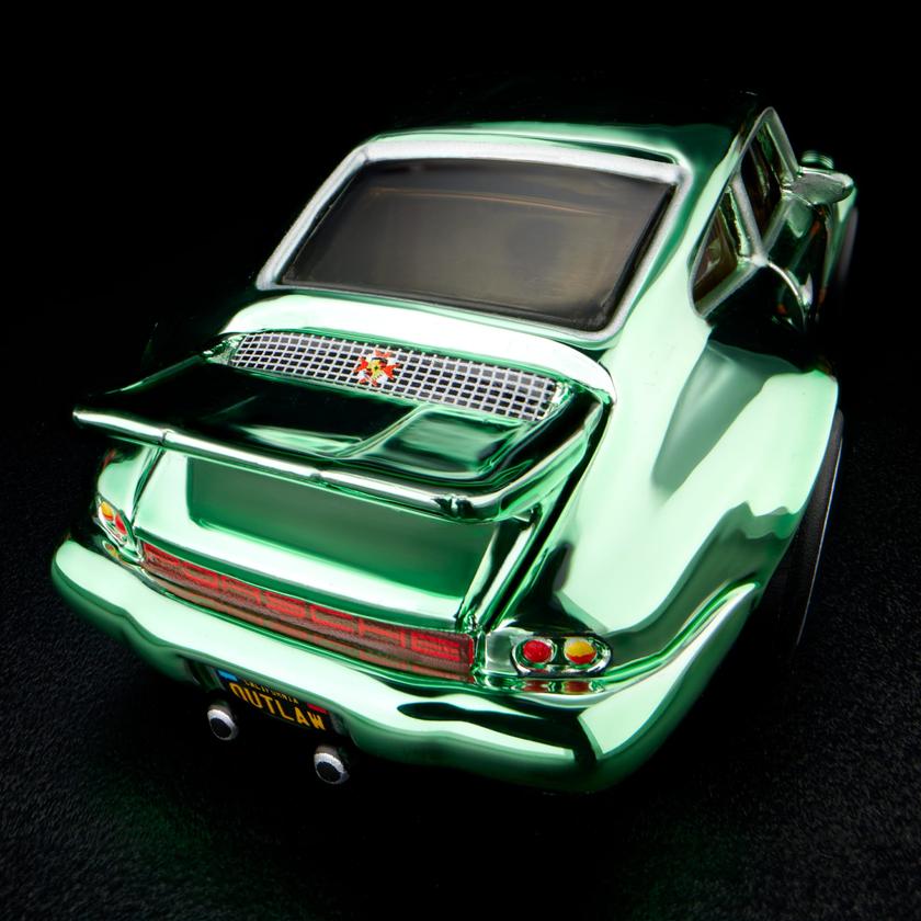 RLC Exclusive Magnus Walker “Urban Outlaw” Porsche 964 On Sale