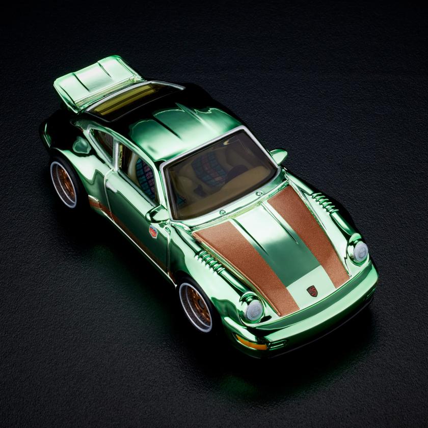 RLC Exclusive Magnus Walker “Urban Outlaw” Porsche 964 On Sale