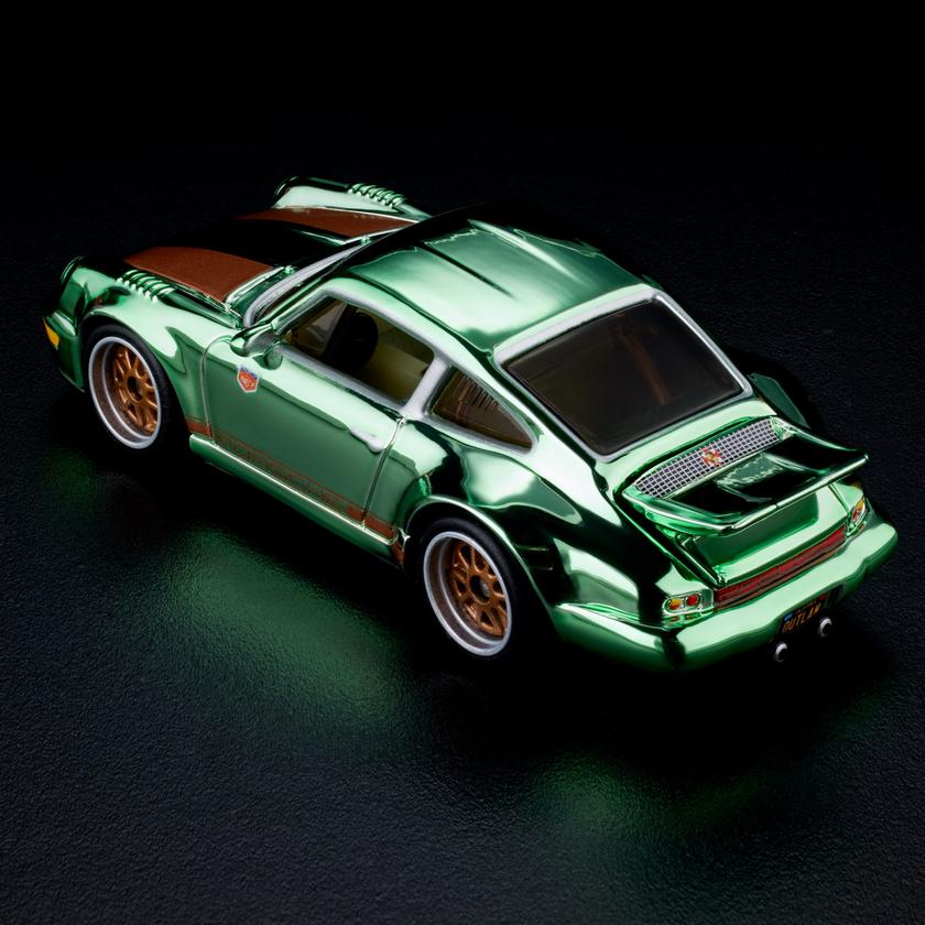 RLC Exclusive Magnus Walker “Urban Outlaw” Porsche 964 On Sale