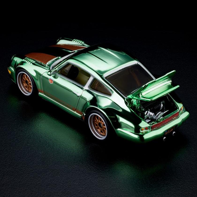 RLC Exclusive Magnus Walker “Urban Outlaw” Porsche 964 On Sale