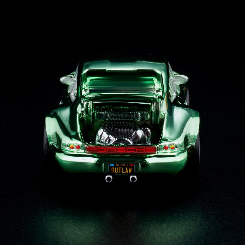 RLC Exclusive Magnus Walker “Urban Outlaw” Porsche 964 On Sale